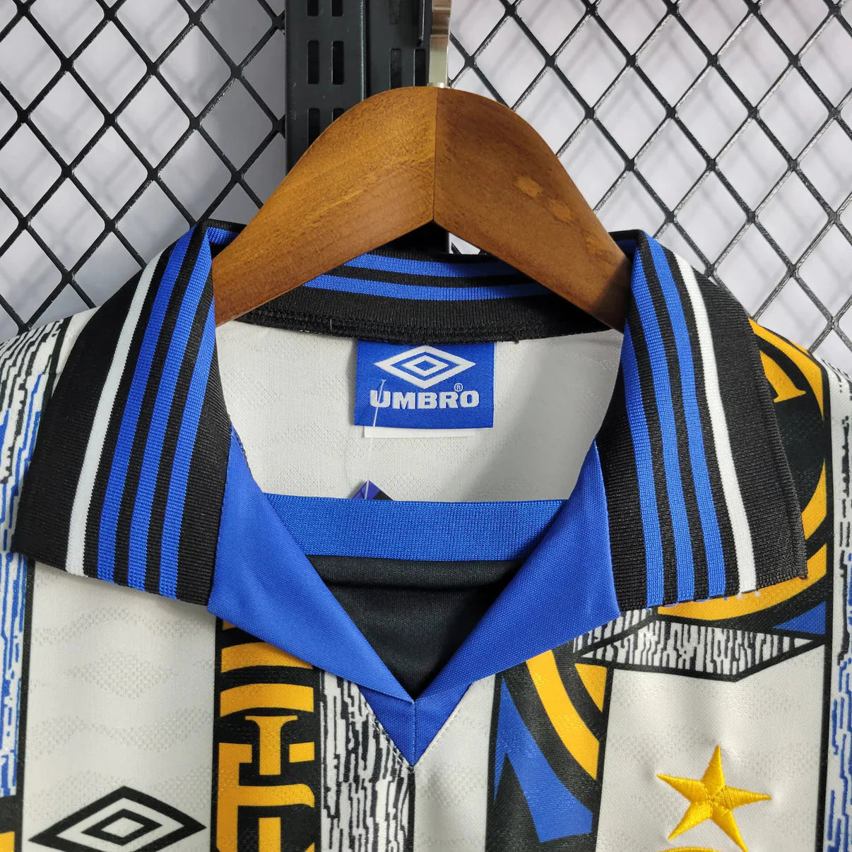 Inter Milan 1995-1996 Third Retro Kit