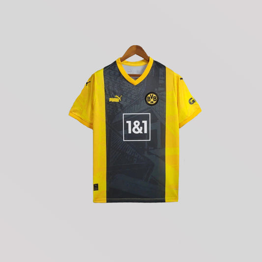 Borussia Dortmund "Royal Crest" Premium Kit